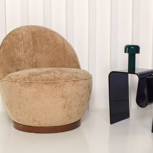 Oasis Contour Accent Chair